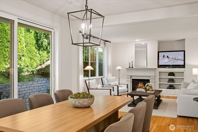 15542 NE 106th Way, Redmond, WA 98052