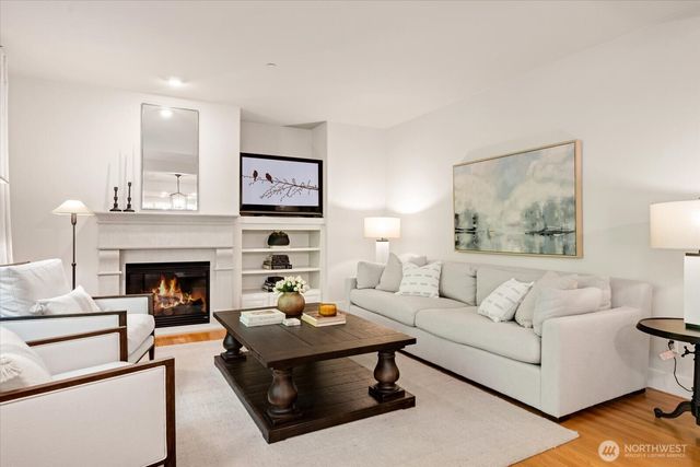 15542 NE 106th Way, Redmond, WA 98052