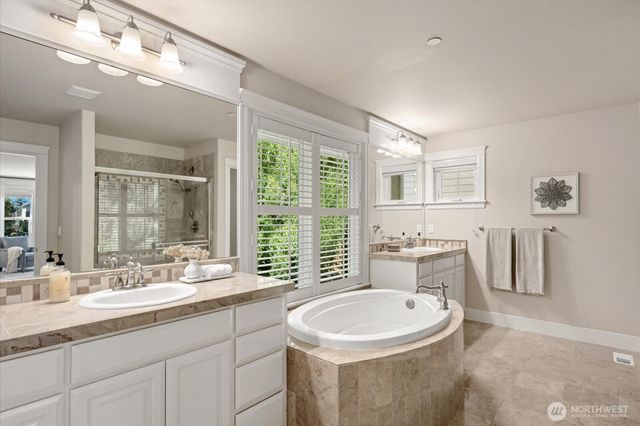 15542 NE 106th Way, Redmond, WA 98052