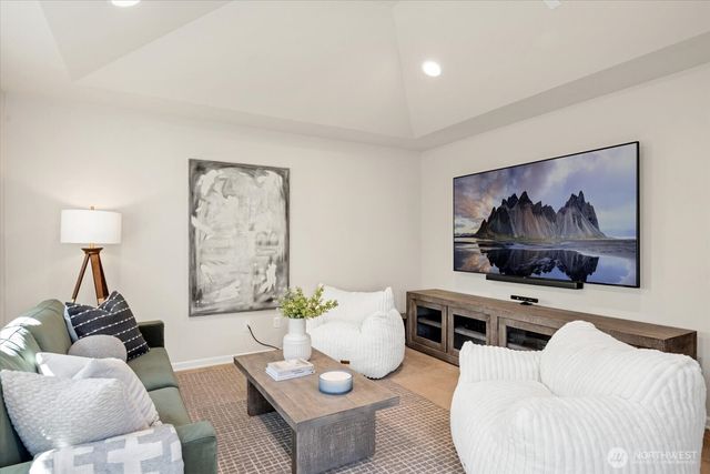 15542 NE 106th Way, Redmond, WA 98052