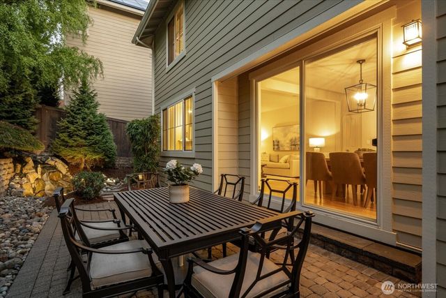 15542 NE 106th Way, Redmond, WA 98052