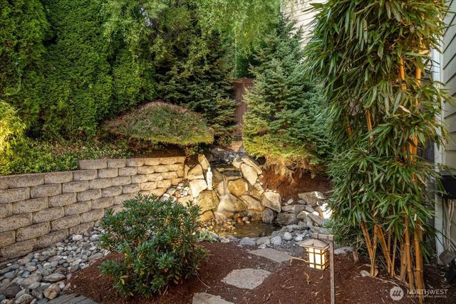 15542 NE 106th Way, Redmond, WA 98052