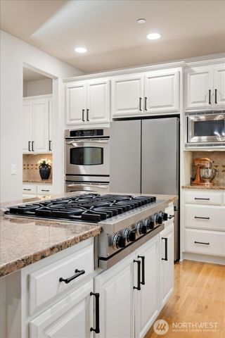 15542 NE 106th Way, Redmond, WA 98052