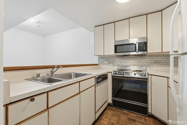 601 Van Ness Avenue 212, San Francisco, CA 94102