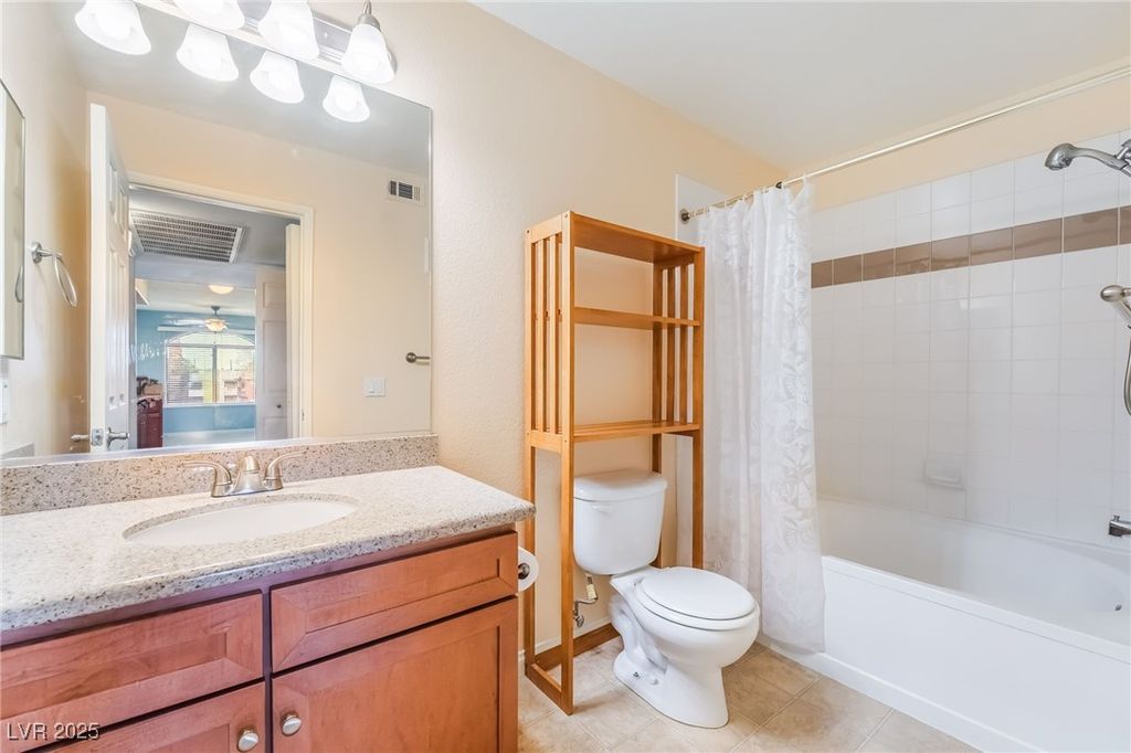 Image 15 of property listing at 4400 South Jones Boulevard 2034, Las Vegas, NV 89103