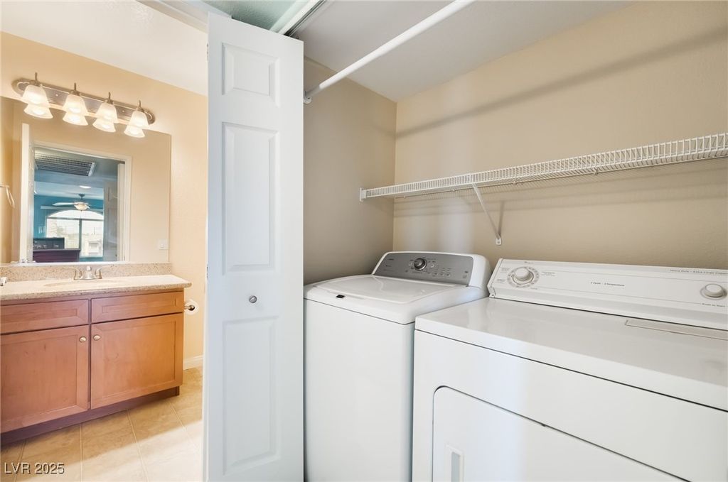 Image 16 of property listing at 4400 South Jones Boulevard 2034, Las Vegas, NV 89103