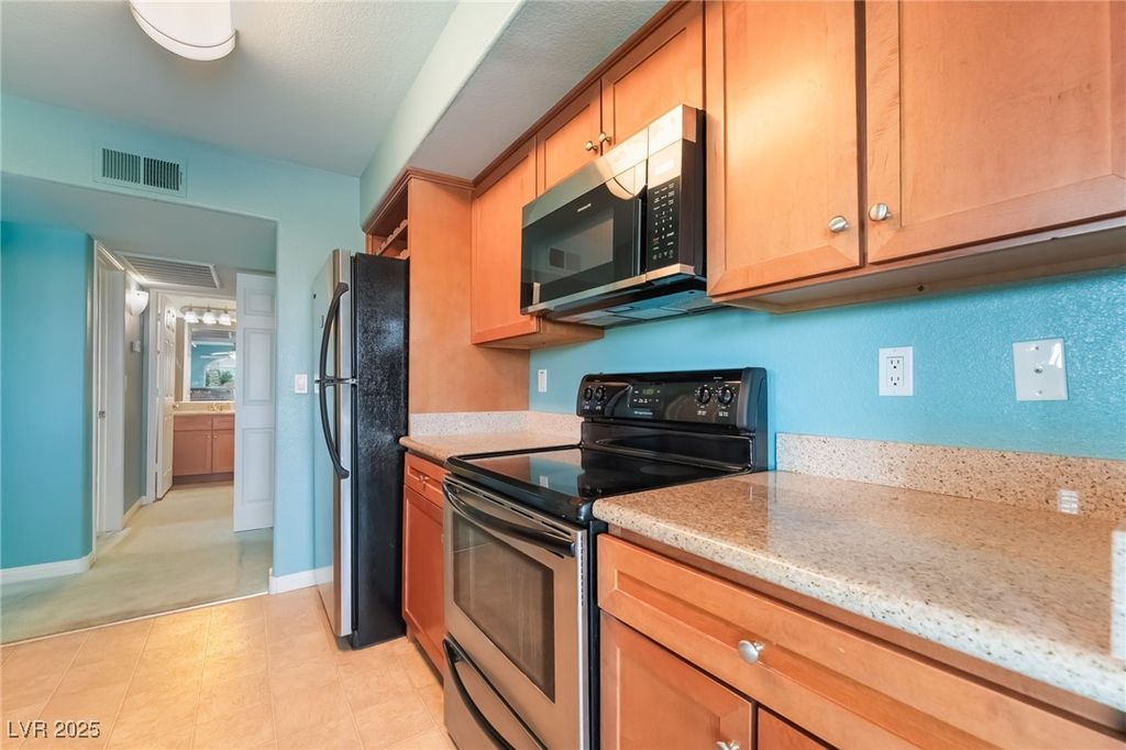 Image 4 of property listing at 4400 South Jones Boulevard 2034, Las Vegas, NV 89103