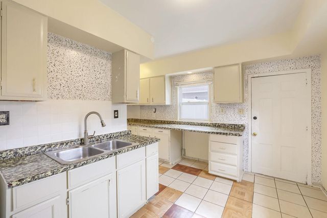 3102 Morgan Avenue N, Minneapolis, MN 55411