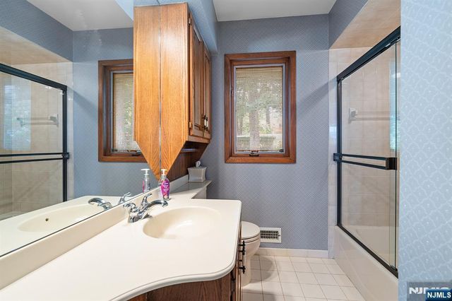 168 Rafkind Road, Bloomingdale, NJ 07403