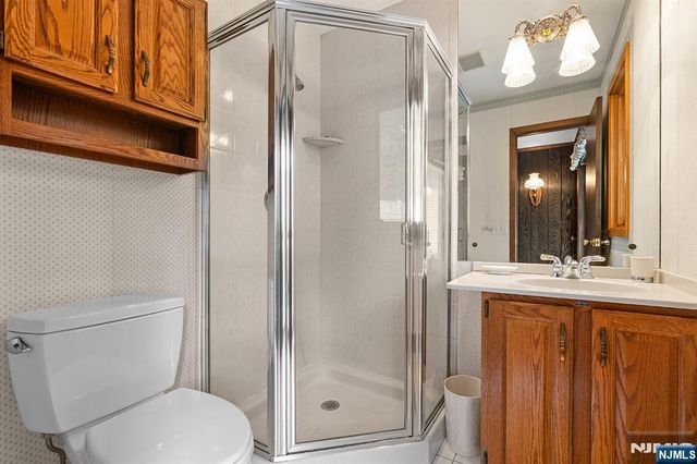 168 Rafkind Road, Bloomingdale, NJ 07403