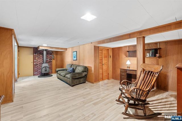 168 Rafkind Road, Bloomingdale, NJ 07403