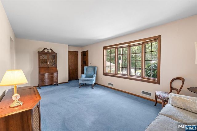 168 Rafkind Road, Bloomingdale, NJ 07403