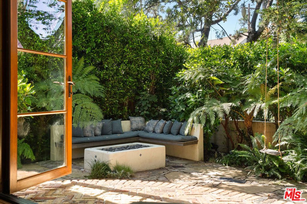 1623 Crescent Place, Venice, CA 90291 — photo 4