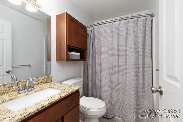 3280 Devonwood Hills Ne 6, Plainfield Twp, MI 49525