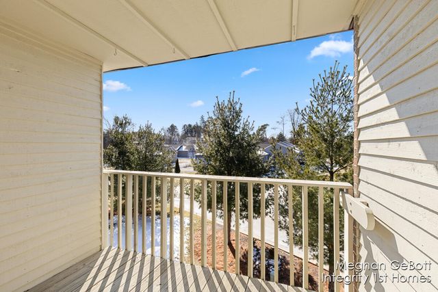 3280 Devonwood Hills Ne 6, Plainfield Twp, MI 49525