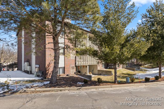 3280 Devonwood Hills Ne 6, Plainfield Twp, MI 49525