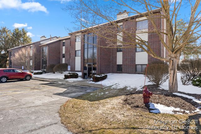 3280 Devonwood Hills Ne 6, Plainfield Twp, MI 49525