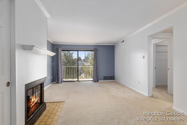 3280 Devonwood Hills Ne 6, Plainfield Twp, MI 49525