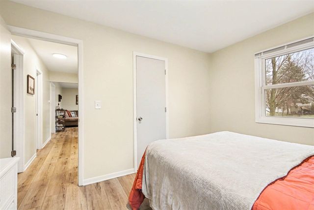 5887 Glenbrook Avenue, Kentwood, MI 49508