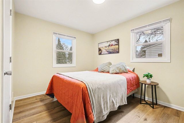 5887 Glenbrook Avenue, Kentwood, MI 49508