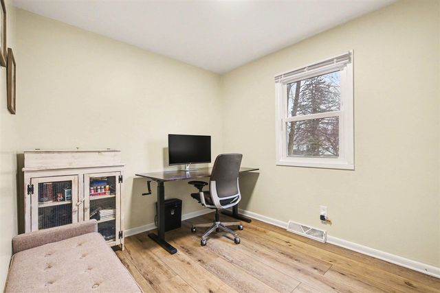 5887 Glenbrook Avenue, Kentwood, MI 49508