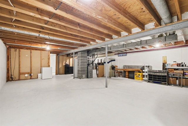 5887 Glenbrook Avenue, Kentwood, MI 49508