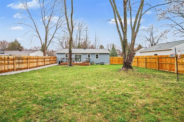 5887 Glenbrook Avenue, Kentwood, MI 49508