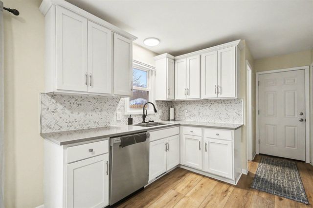 5887 Glenbrook Avenue, Kentwood, MI 49508