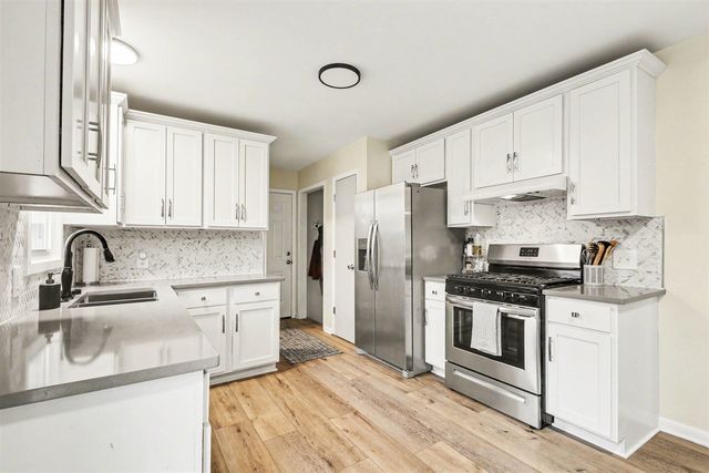 5887 Glenbrook Avenue, Kentwood, MI 49508