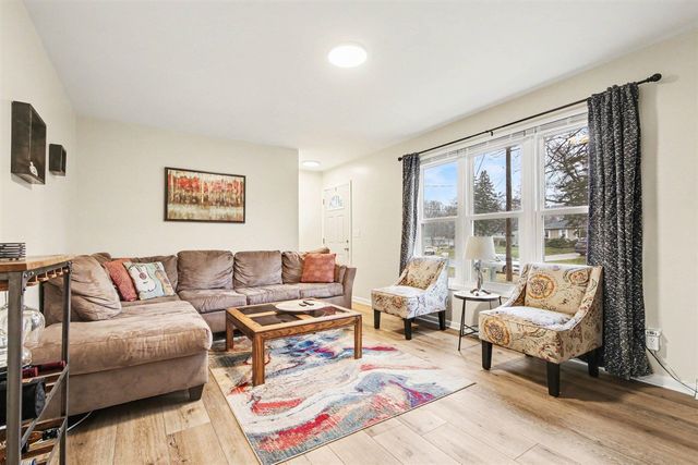 5887 Glenbrook Avenue, Kentwood, MI 49508