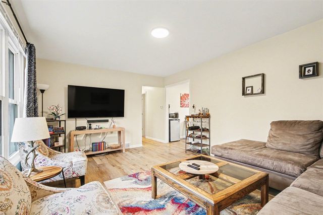 5887 Glenbrook Avenue, Kentwood, MI 49508