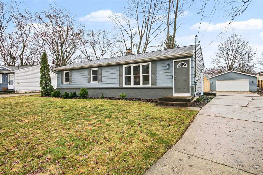 5887 Glenbrook Avenue, Kentwood, MI 49508