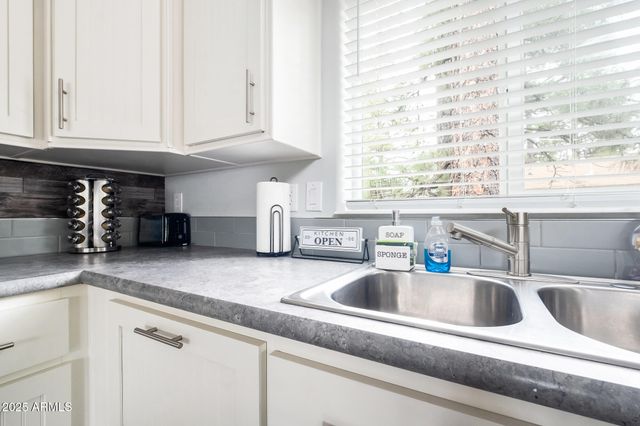 17105 S POCO Place, Munds Park, AZ 86017