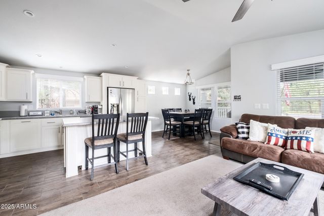 17105 S POCO Place, Munds Park, AZ 86017