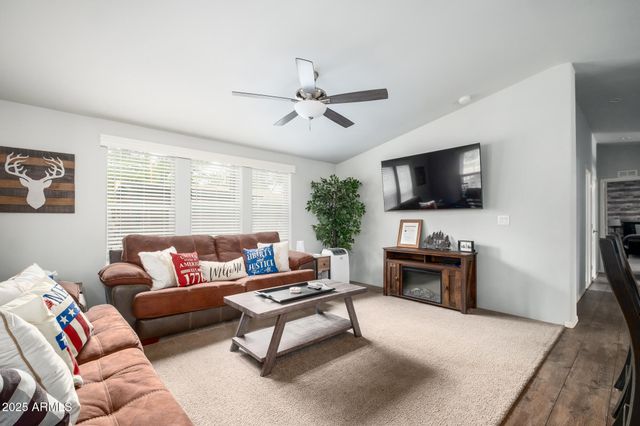 17105 S POCO Place, Munds Park, AZ 86017