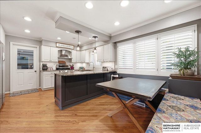 444 Skyline Drive, Elkhorn, NE 68022