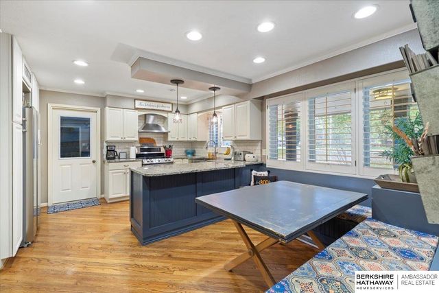 444 Skyline Drive, Elkhorn, NE 68022