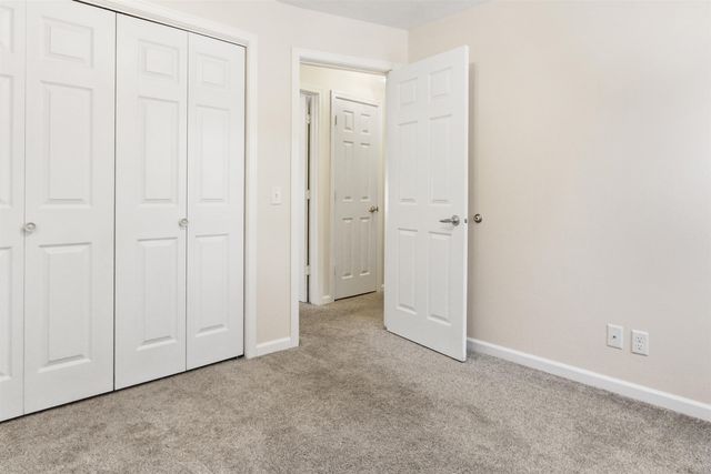 1508 9th St SW, Minot, ND 58701