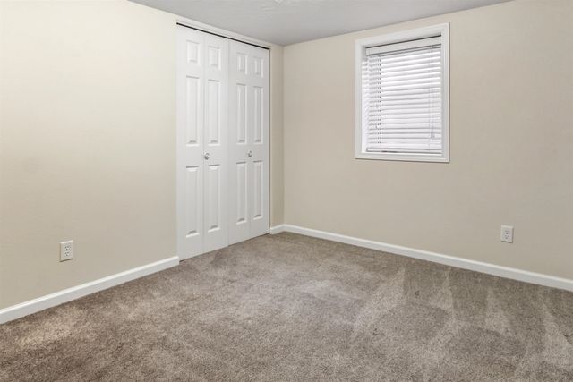 1508 9th St SW, Minot, ND 58701