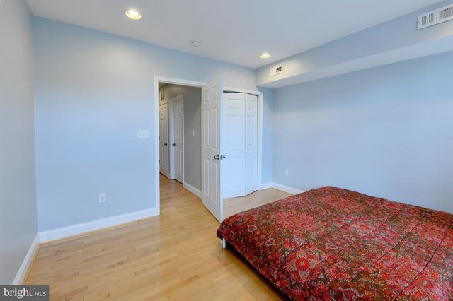 1436 N BOND ST, Baltimore, MD 21213