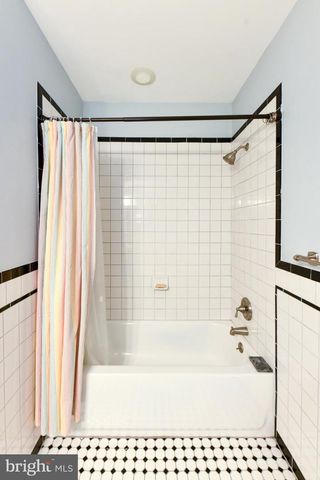 1436 N BOND ST, Baltimore, MD 21213
