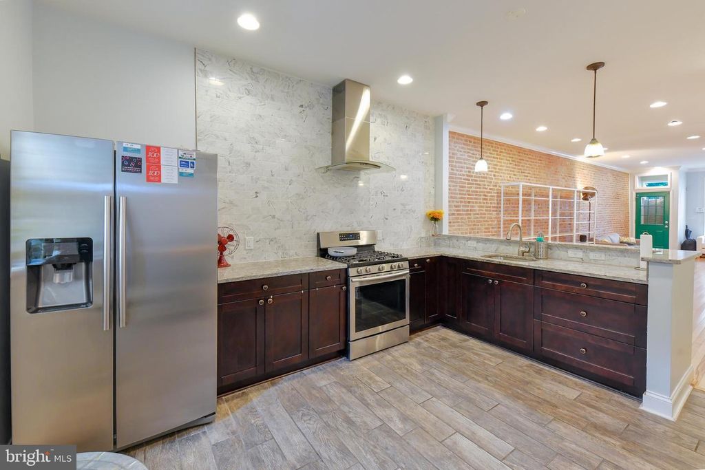 Image 9 of property listing at 1436 N BOND ST, Baltimore, MD 21213