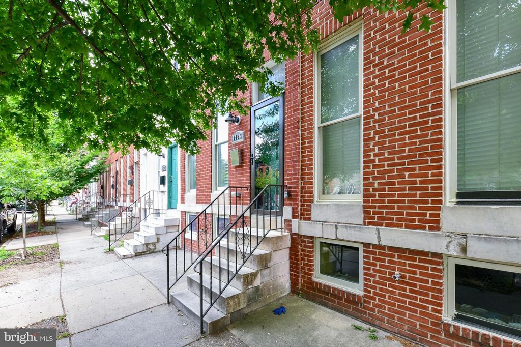 Image 31 of property listing at 1436 N BOND ST, Baltimore, MD 21213