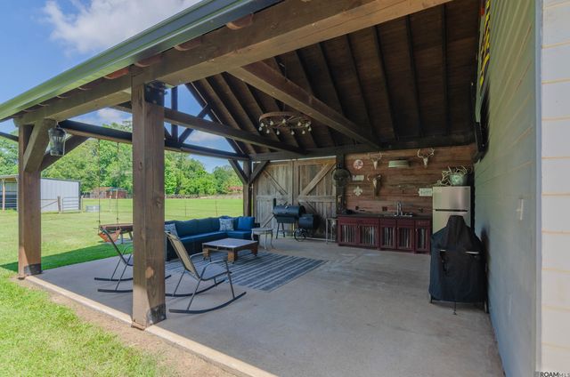 4894 La Hwy 412, Slaughter, LA 70777