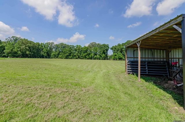 4894 La Hwy 412, Slaughter, LA 70777