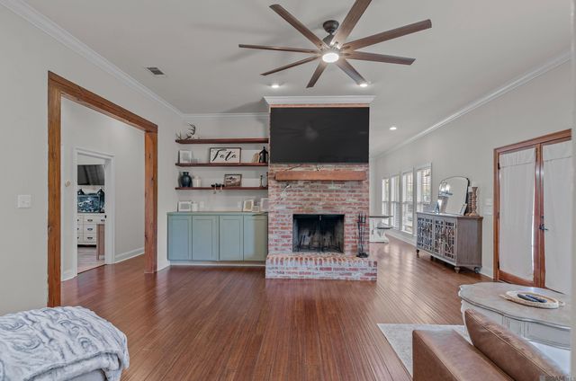 4894 La Hwy 412, Slaughter, LA 70777