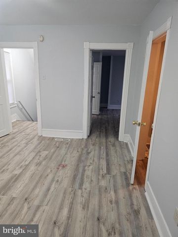 32 N GOVERNORS AVE, Dover, DE 19904