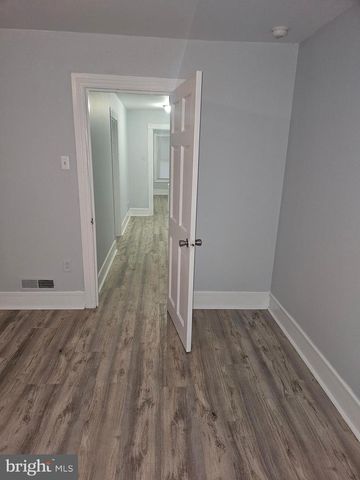 32 N GOVERNORS AVE, Dover, DE 19904