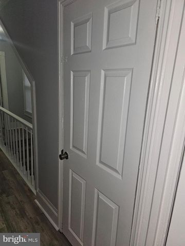 32 N GOVERNORS AVE, Dover, DE 19904