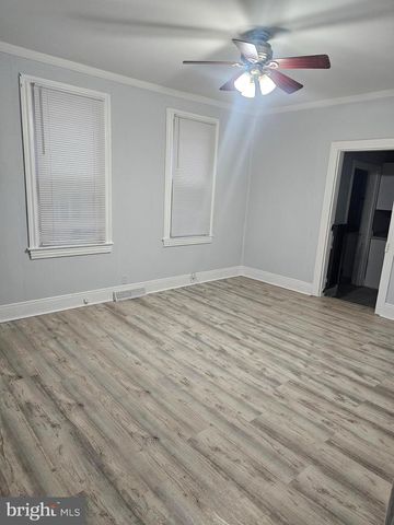 32 N GOVERNORS AVE, Dover, DE 19904